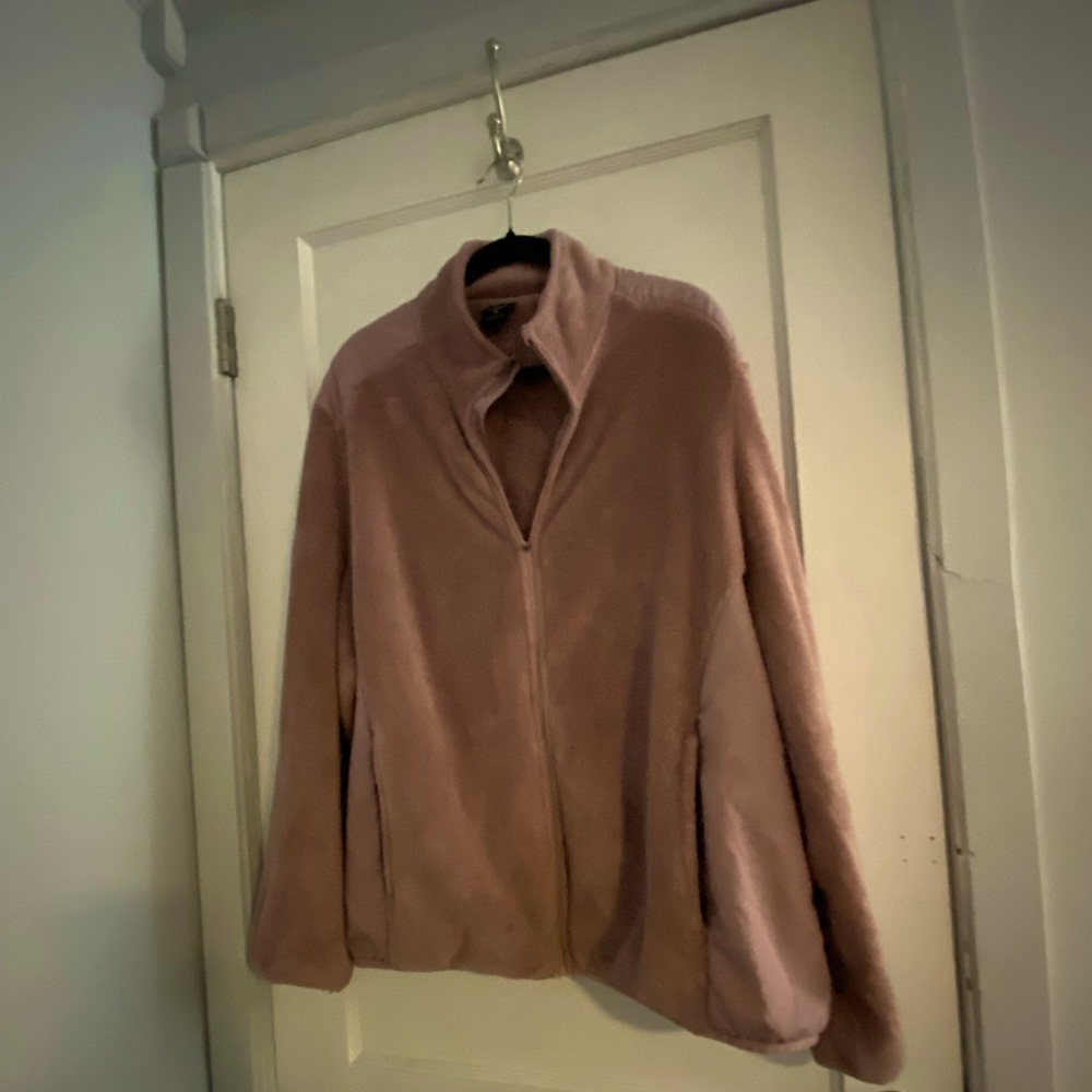 Women's zip up jacket